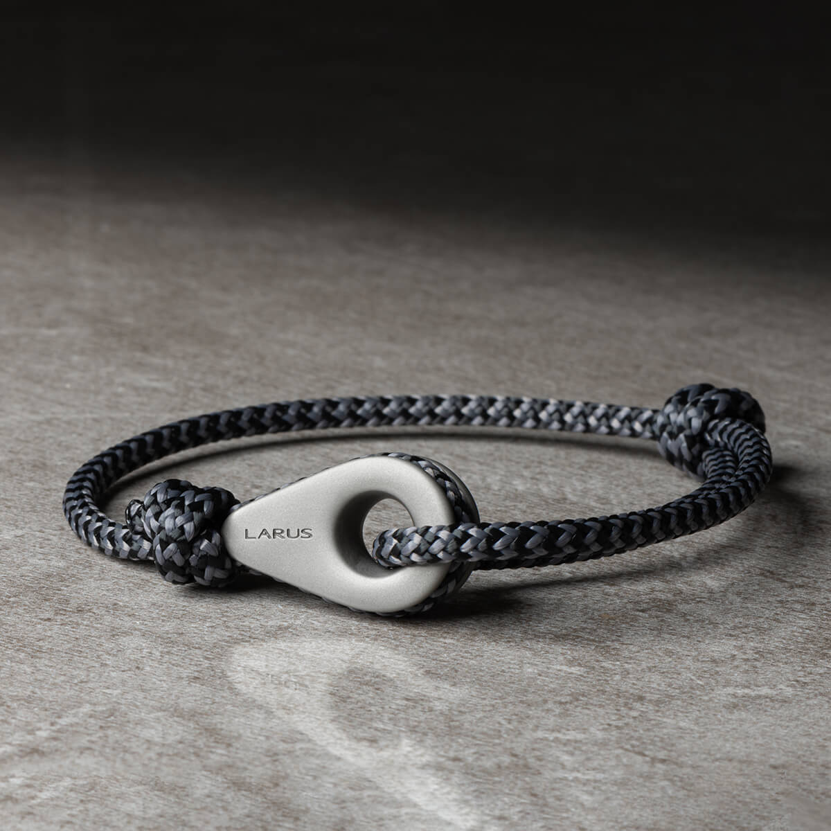 #szín_gunmetal